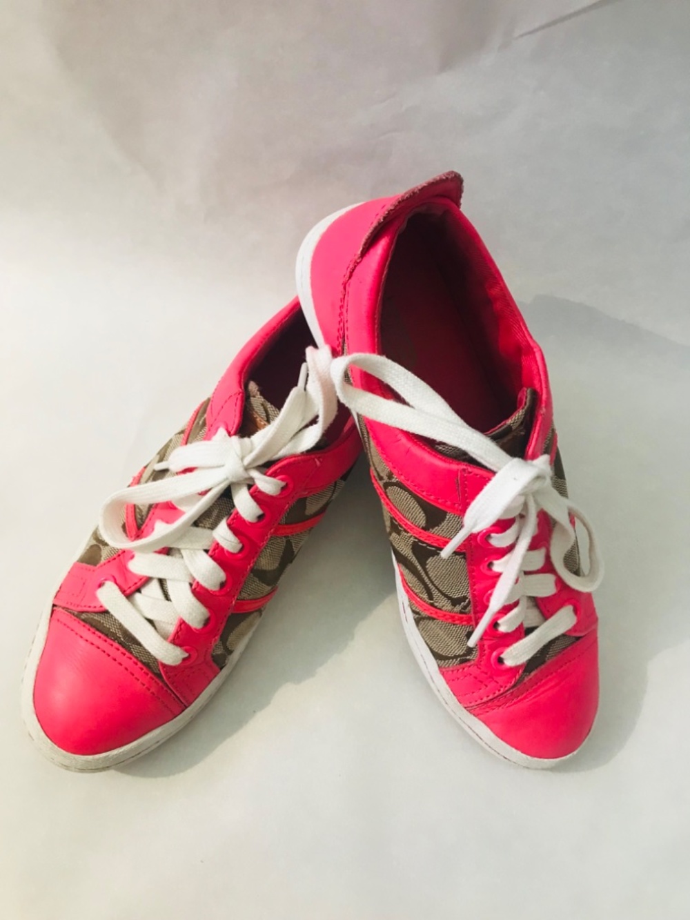 Coach Alivia Signature Logo Canvas Tennis Shoes Sneakers Hot Pink Leather Trim - Picture 10 of 11